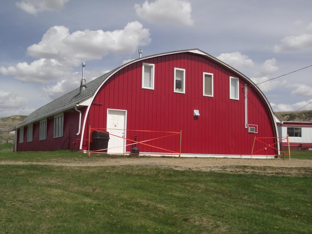 Dinosaur Trail Rv Resort & Cabins Drumheller Exterior photo